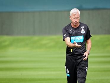 Alan Pardew is sure to field a strong side in the FA Cup this time